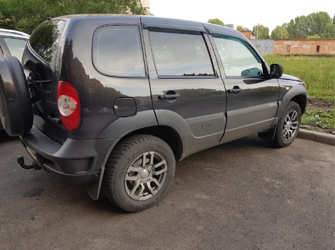 Chevrolet Niva 212300